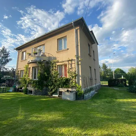 U Jurase Gæstehus 3*