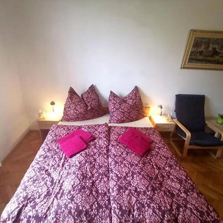 U Jurase Gæstehus Třeboň